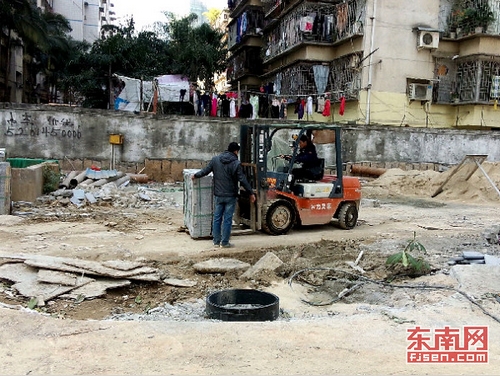拆迁安置小区交房无期 居民:年关将至何时搬新家