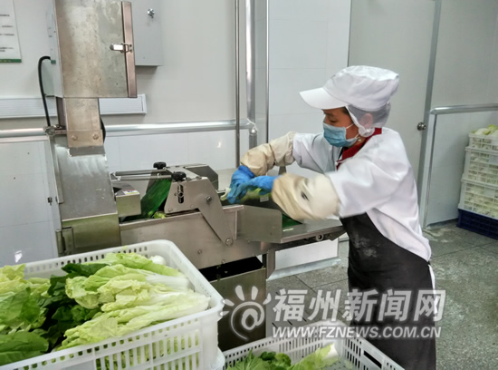 记者探访青运村运动员餐饮 鱼丸每天消耗300公斤