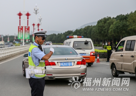 一展一会两天吸引43万人次　多条道路车流量骤增