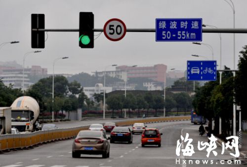 市区将有10条道路推行“绿波通行”　元旦前实施