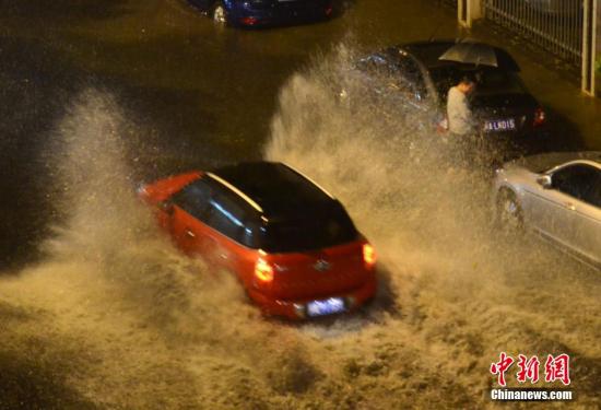 福建中南部暴雨到大暴雨　福州城区多处积水严重