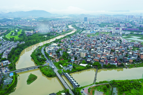 跨岸直通十四门   溪源河畔话榕桥