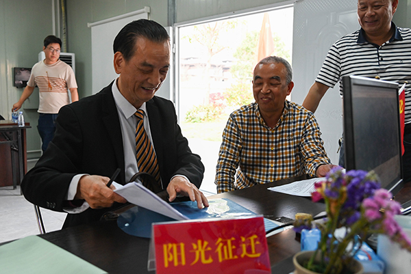 “温度”+“力度”   跑出征迁“加速度”