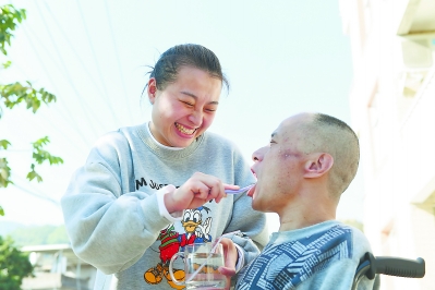 黄思林：苦难成长中的孝与爱 