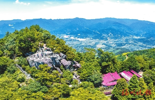 名村配名胜“旅游饭”配佛手瓜