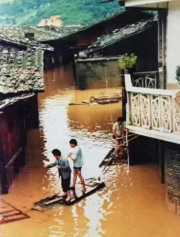 过尽千帆“小香港”  繁华褪去启“新程”