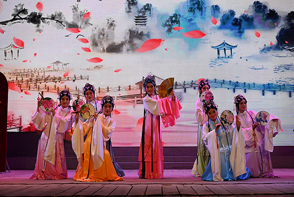 非遗闽剧展演专场演出举行