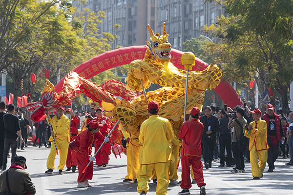特色民俗闹新春  首邑烟火喜向“龙”
