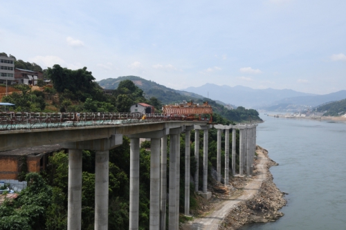 闽江水口坝下左岸施工便桥工程拟8月完工