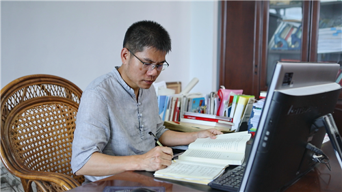 卢克锋：传承保护传统文化 需要我们“鼓与呼”