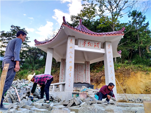 深入南坑村 破解乡村振兴秘籍