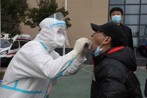 抓牢常态化防疫 为群众健康护航