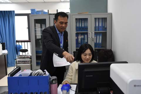 脱贫攻坚路上的“老黄牛”
