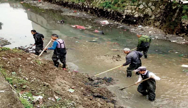 汛期来临 我县50条河道启动清障