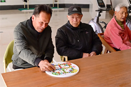 在闽侯，“家门口”养老是什么体验？