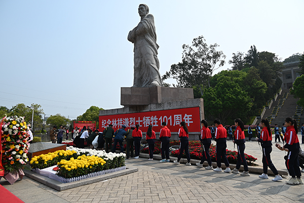 春风寄思念  清明亦文明