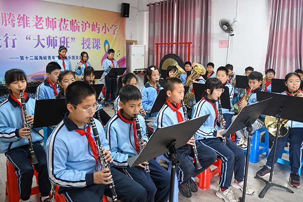 乡村小学的“花”式教育