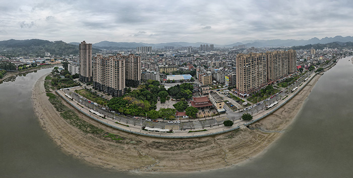 洋中村：文明之光点亮振兴之路