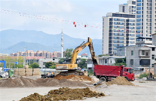 县委书记、县长调研全县交通路网重点项目
